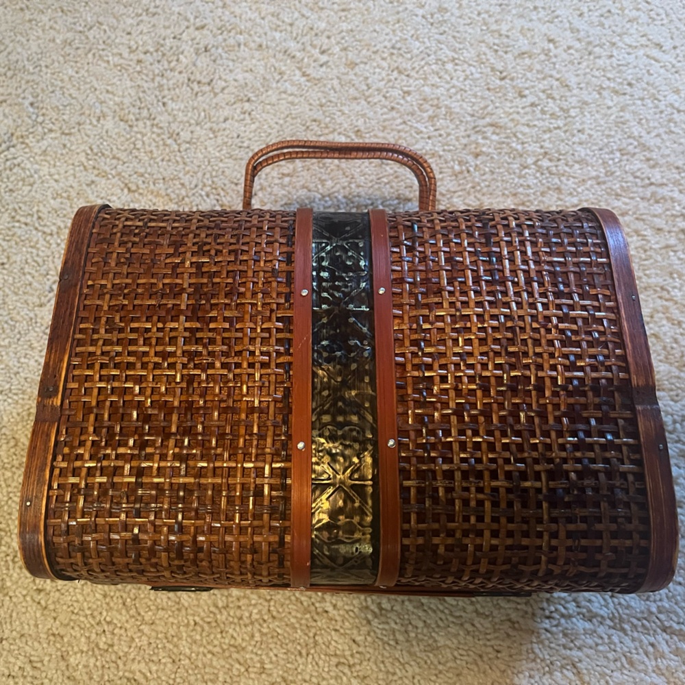 Vintage basket purse